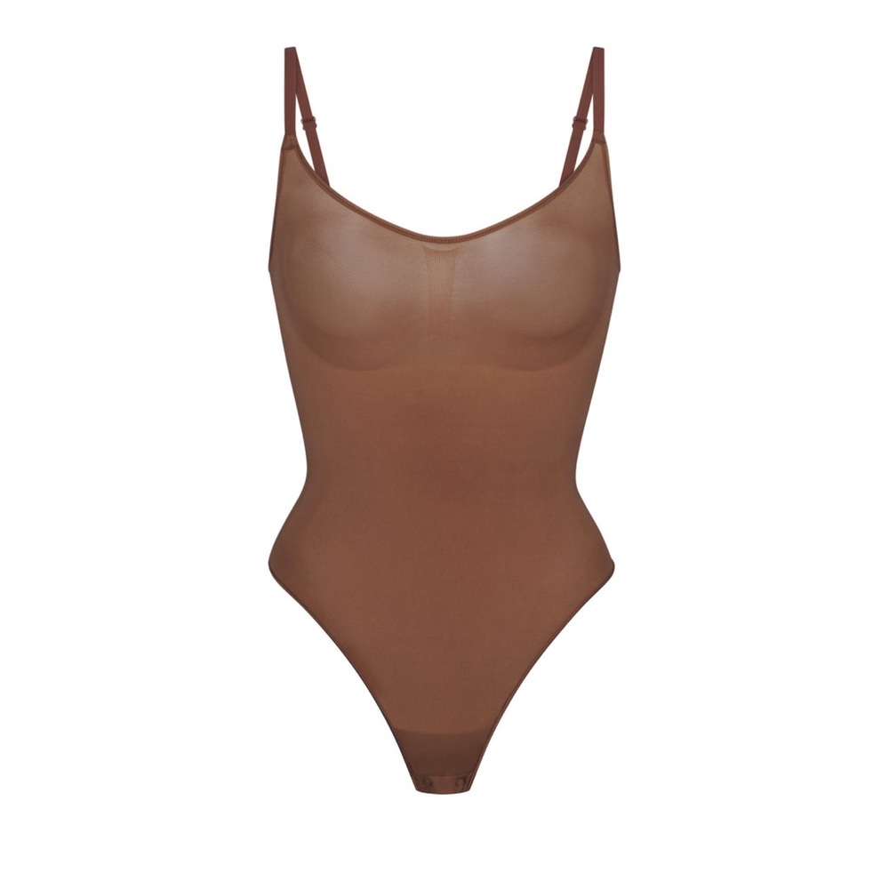 SKIMS EVERYDAY SCULPT BODYSUIT